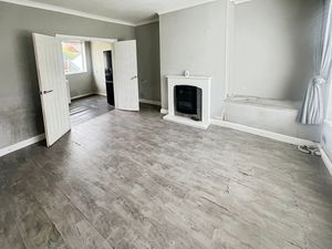 Lounge- click for photo gallery
